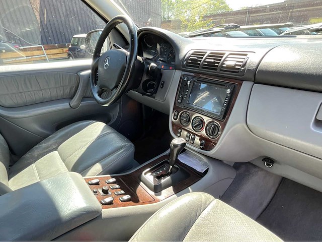 2000 mercedes-benz m-klasse 270 cdi personenauto - afbeelding 10 van  32