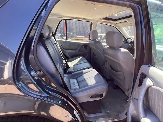 2000 mercedes-benz m-klasse 270 cdi personenauto - afbeelding 11 van  32