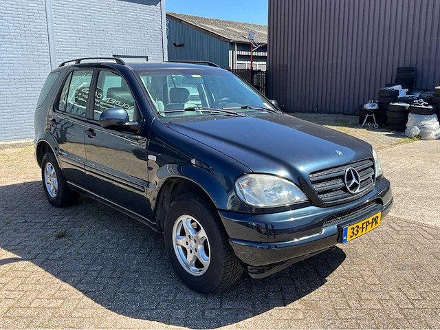 2000 mercedes-benz m-klasse 270 cdi personenauto - afbeelding 23 van  32