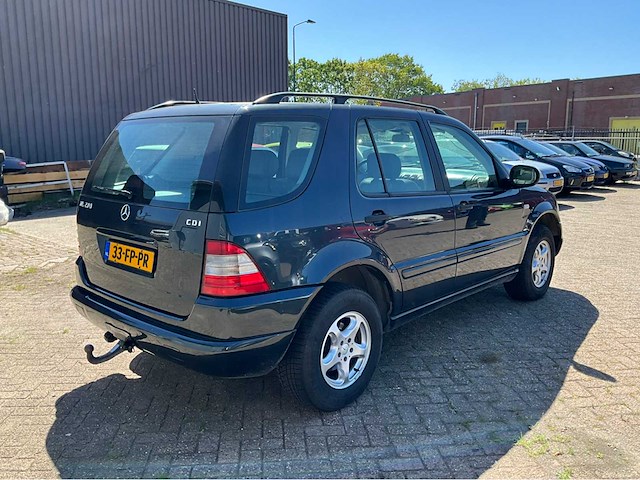 2000 mercedes-benz m-klasse 270 cdi personenauto - afbeelding 28 van  32