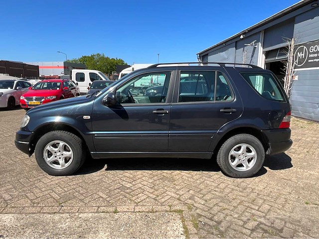 2000 mercedes-benz m-klasse 270 cdi personenauto - afbeelding 31 van  32