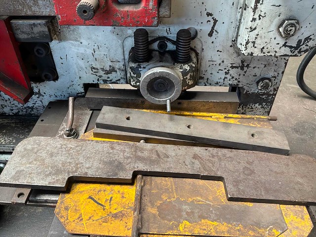 2000 mubea miw/220 profiel bewerkingsmachine - afbeelding 10 van  13