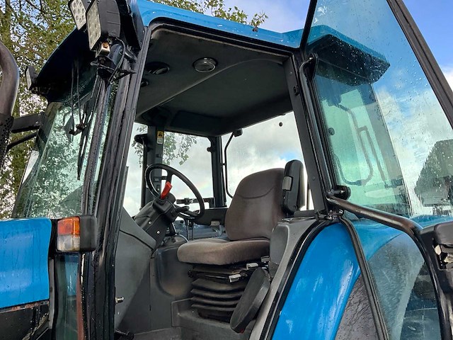 2000 new holland tm135 vierwielaangedreven landbouwtractor - afbeelding 17 van  43