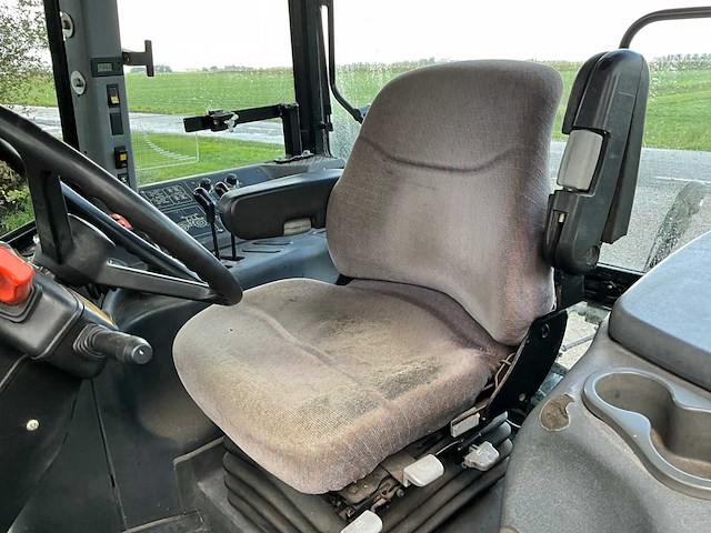 2000 new holland tm135 vierwielaangedreven landbouwtractor - afbeelding 20 van  43