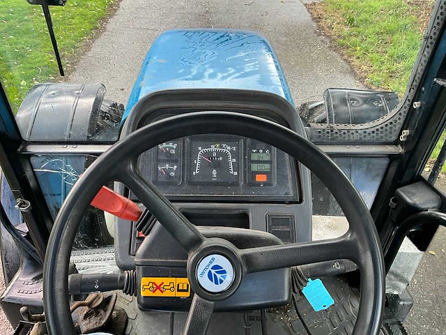 2000 new holland tm135 vierwielaangedreven landbouwtractor - afbeelding 21 van  43
