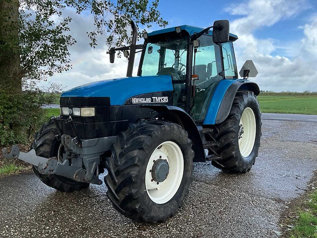 2000 new holland tm135 vierwielaangedreven landbouwtractor - afbeelding 12 van  43
