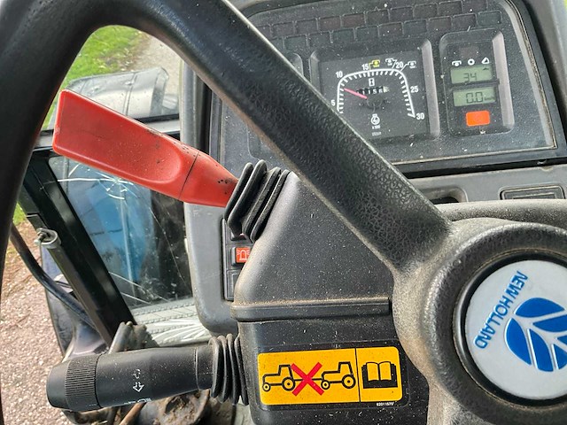 2000 new holland tm135 vierwielaangedreven landbouwtractor - afbeelding 24 van  43