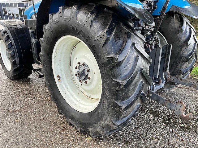 2000 new holland tm135 vierwielaangedreven landbouwtractor - afbeelding 38 van  43
