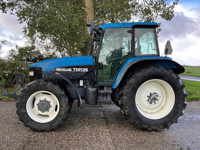 2000 new holland tm135 vierwielaangedreven landbouwtractor - afbeelding 39 van  43