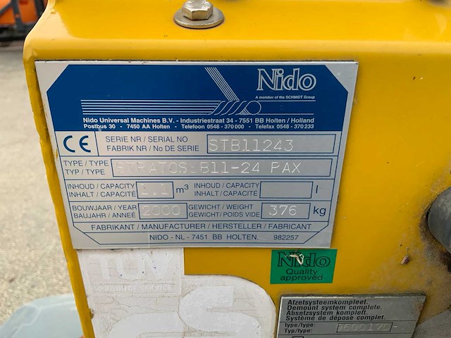 2000 nido stratos b11-24 pax zoutstrooier op aanhangwagen - afbeelding 2 van  2
