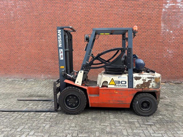 2000 nissan ugj02a30u 3.000 kg lpg heftruck – duplex 3,30m - afbeelding 7 van  10