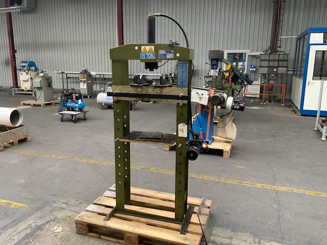 2000 omcn art.155 hydraulische garagepers - afbeelding 1 van  4