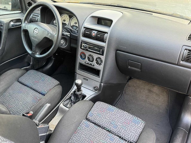 2000 opel astra coupé 1.8-16v personenauto - afbeelding 2 van  18