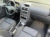 2000 opel astra coupé 1.8-16v personenauto - afbeelding 2 van  18