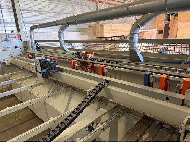 2000 panhans 693 / euro 12sf cnc-platenopdeel -en massiefhoutzaagmachine - afbeelding 5 van  24