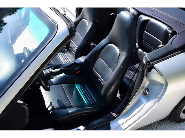 2000 porsche 996 (911) carrera convertible 3,4l "manual" - 2000 - btw auto - afbeelding 27 van  61