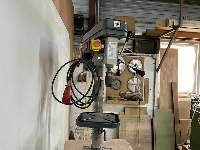 2000 quantum b 30 f kolomboormachine - afbeelding 1 van  4