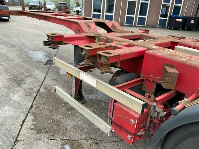 2000 renders euro 800 containerchassis oplegger - afbeelding 8 van  37