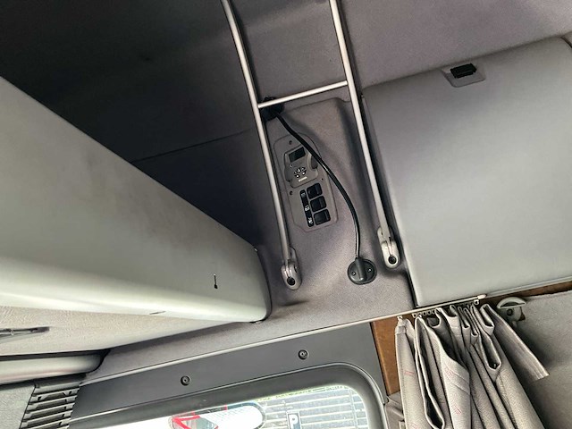 2000 scania r114l 380 vrachtwagen met race opbouw - afbeelding 57 van  67