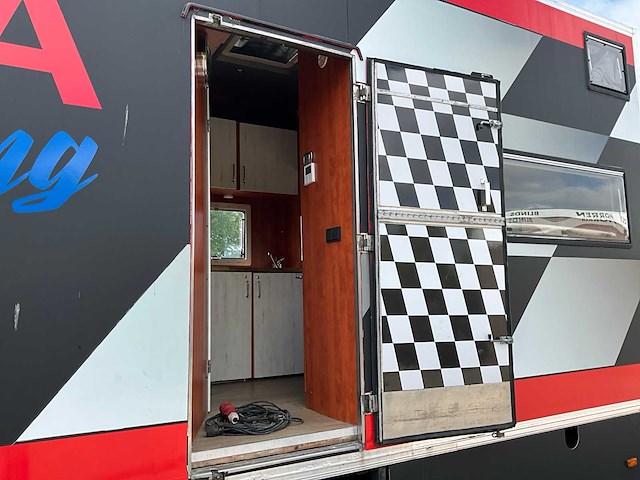 2000 scania r114l 380 vrachtwagen met race opbouw - afbeelding 22 van  67