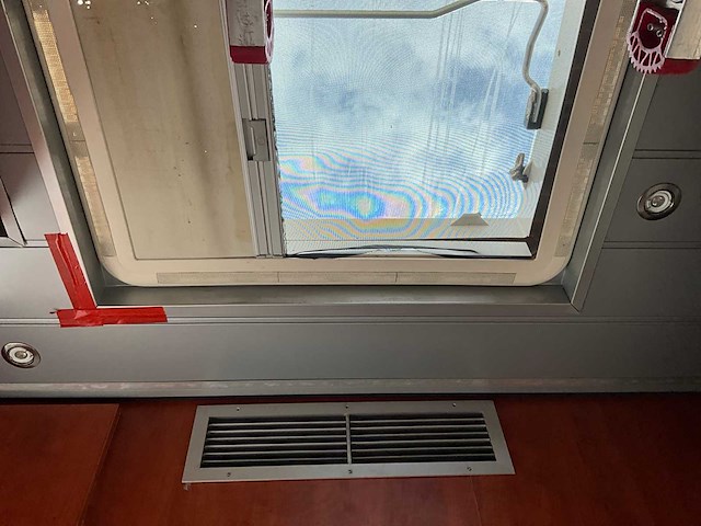 2000 scania r114l 380 vrachtwagen met race opbouw - afbeelding 28 van  67