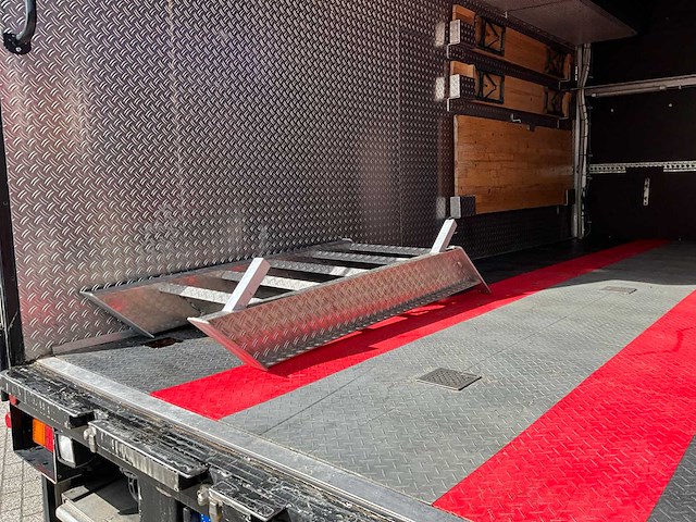 2000 scania r114l 380 vrachtwagen met race opbouw - afbeelding 67 van  67