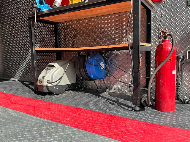 2000 scania r114l 380 vrachtwagen met race opbouw - afbeelding 43 van  67