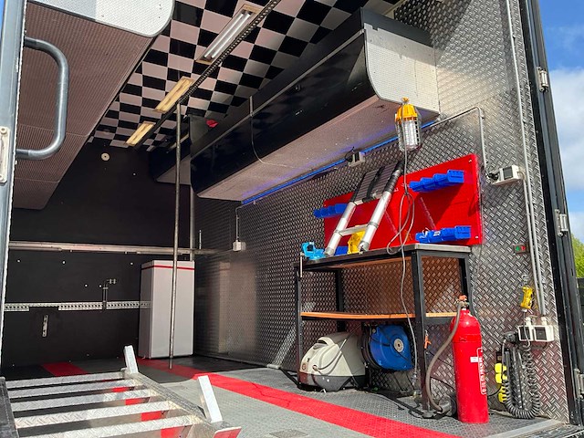 2000 scania r114l 380 vrachtwagen met race opbouw - afbeelding 65 van  67