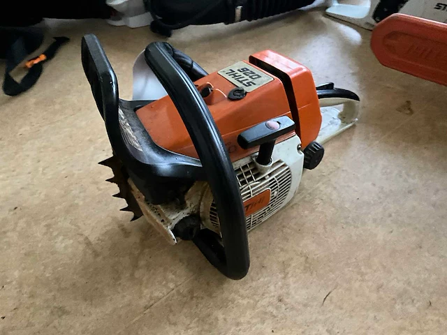 2000 stihl 026 kettingzaag - afbeelding 2 van  8