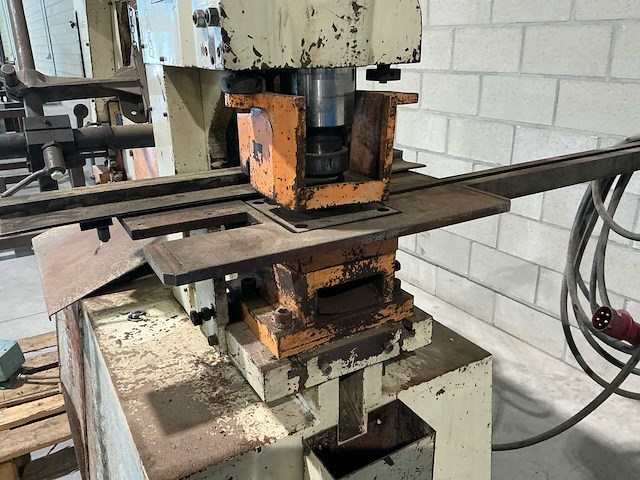2000 sunrise iw-55d pons- en knipmachine - afbeelding 5 van  19
