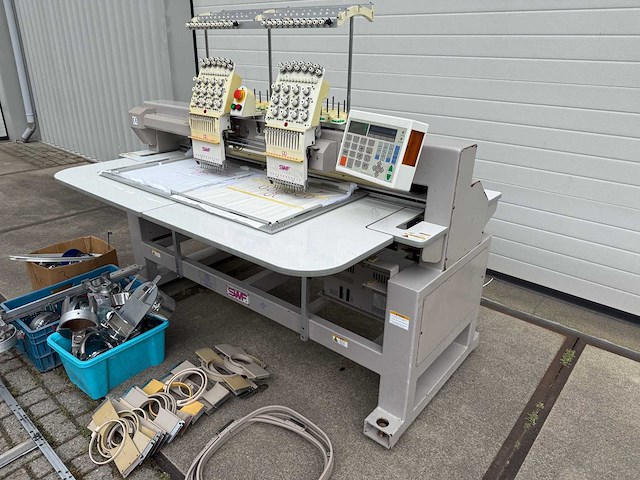 2000 swf a-uk1202-45 borduurmachine - afbeelding 1 van  11