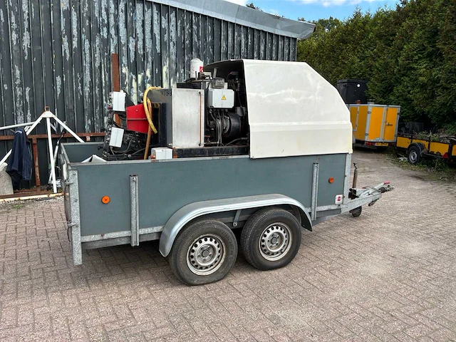 2000 top dekselwagen stoomreiniger in aanhangwagen - afbeelding 8 van  8