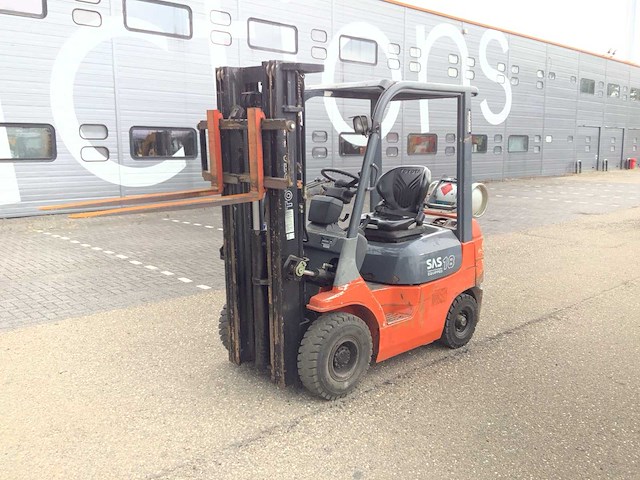 2000 toyota 42-7fgf18 lpg vorkheftruck - afbeelding 11 van  18
