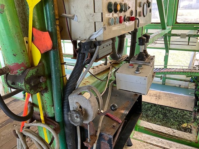 2000 tumoba sla-oogstmachine - afbeelding 38 van  42