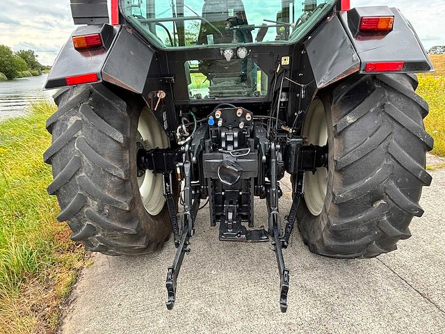 2000 valtra 6550 vierwielaangedreven landbouwtractor - afbeelding 13 van  24
