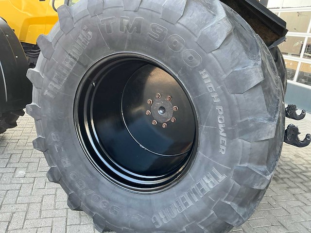 2000 valtra 8550 hi-tech vierwielaangedreven landbouwtractor - afbeelding 1 van  21