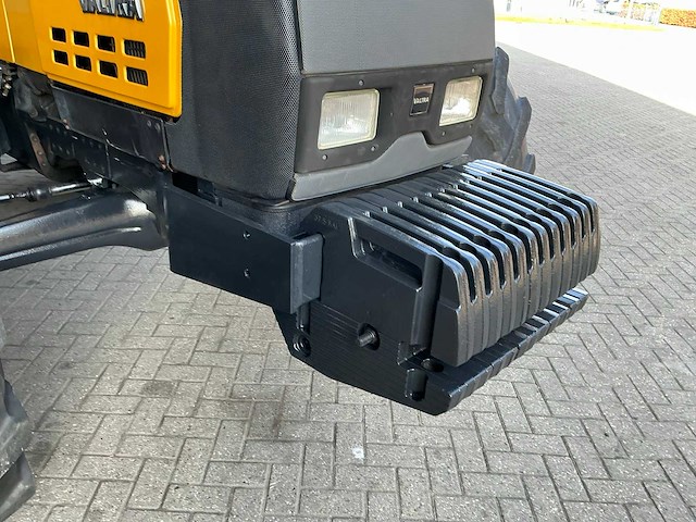 2000 valtra 8550 hi-tech vierwielaangedreven landbouwtractor - afbeelding 4 van  21
