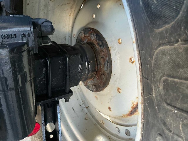 2000 valtra valmet 8350 hi-tech vierwielaangedreven landbouwtractor - afbeelding 6 van  32