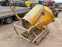 2000 vané betonkubel - afbeelding 1 van  4