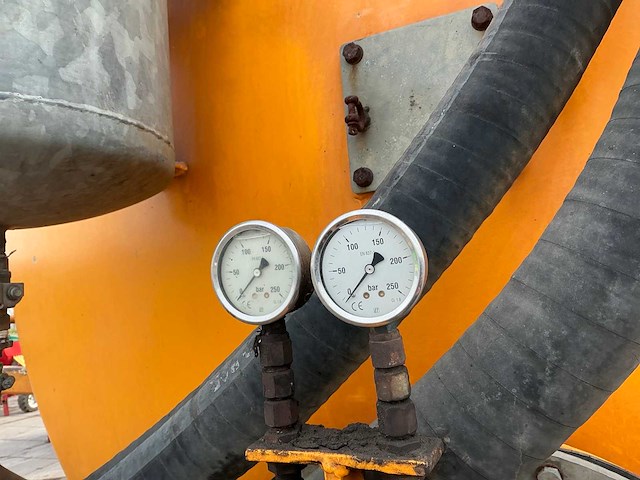 2000 veenhuis hdg12500 mesttank - afbeelding 10 van  35