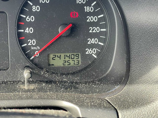 2000 volkswagen bora 1.6 trendline personenauto - afbeelding 2 van  10