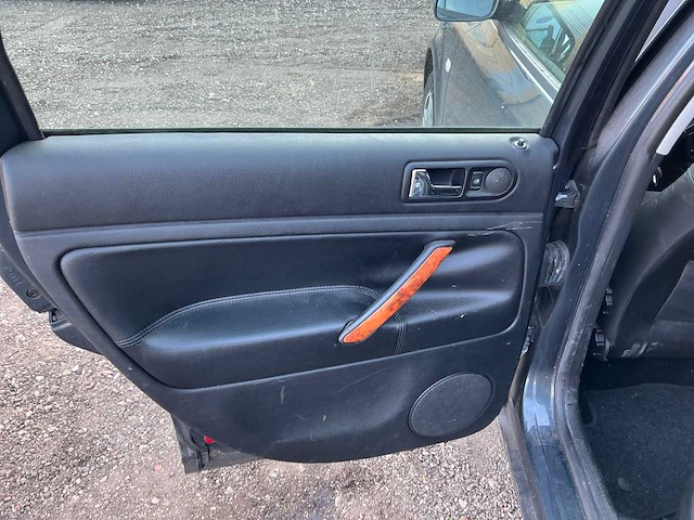 2000 volkswagen passat variant 2.8 v6 highline 4m personenauto - afbeelding 21 van  43