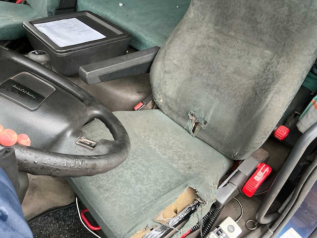 2000 volvo 310fm 7 vrachtwagen - afbeelding 27 van  36