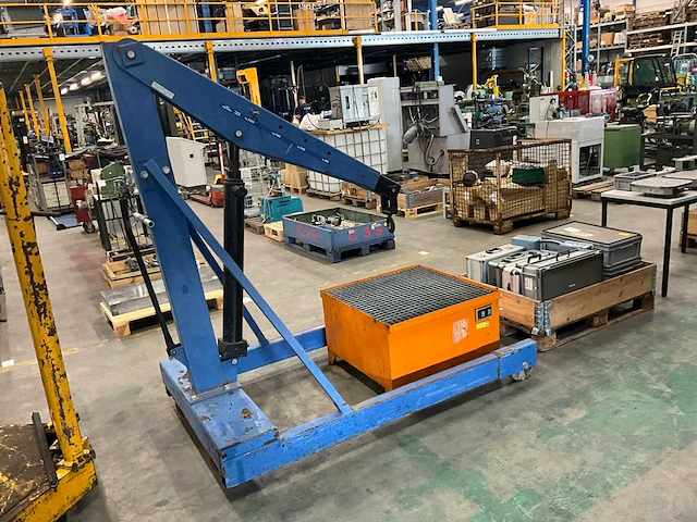 2000kg werkplaatskraan - afbeelding 1 van  5