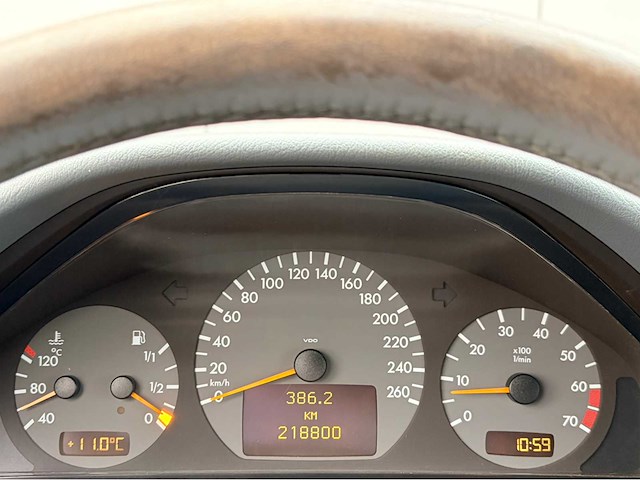 2001 - mercedes-benz - clk-klasse cabrio 200k avantgarde - personenauto - afbeelding 3 van  16