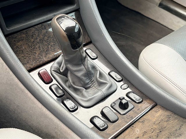 2001 - mercedes-benz - clk-klasse cabrio 200k avantgarde - personenauto - afbeelding 5 van  12