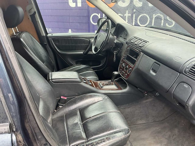 2001 - mercedes-benz - m-klasse - ml 270 cdi - bedrijfswagen - afbeelding 3 van  5