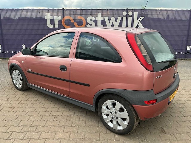 2001 - opel - corsa - 1.2-16v elegance - personenauto - afbeelding 7 van  13