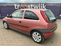 2001 - opel - corsa - 1.2-16v elegance - personenauto - afbeelding 7 van  13