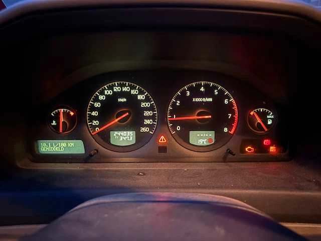 2001 - volvo - v70 - 2.4 comfort line - 18-gn-hv - afbeelding 3 van  16